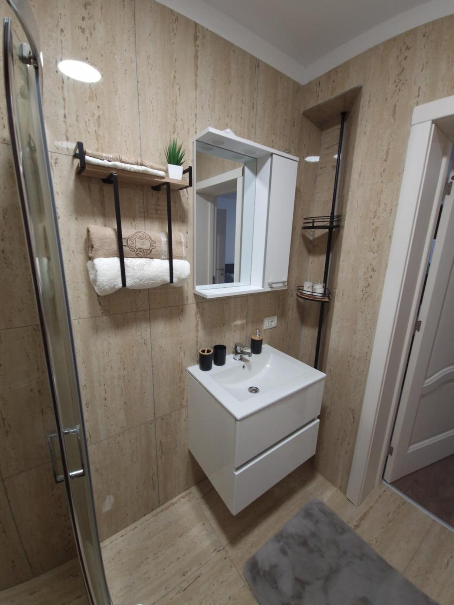 Craitelor Boutique Airport Apartment Otopeni Buitenkant foto